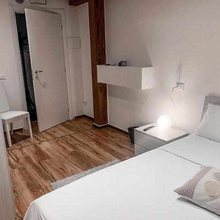 B&B Ma'Delina Settimo Milanese Buitenkant foto