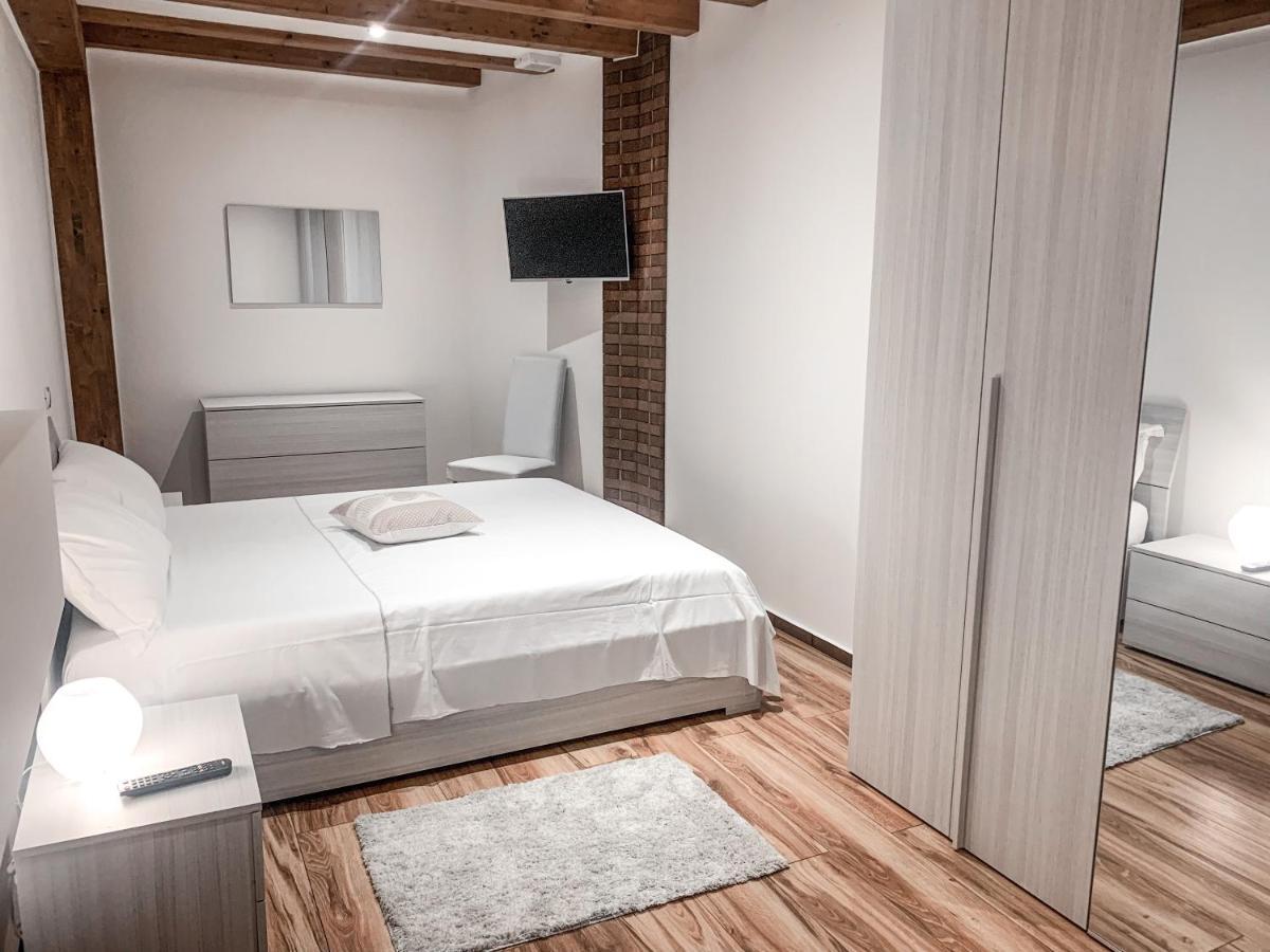 B&B Ma'Delina Settimo Milanese Buitenkant foto