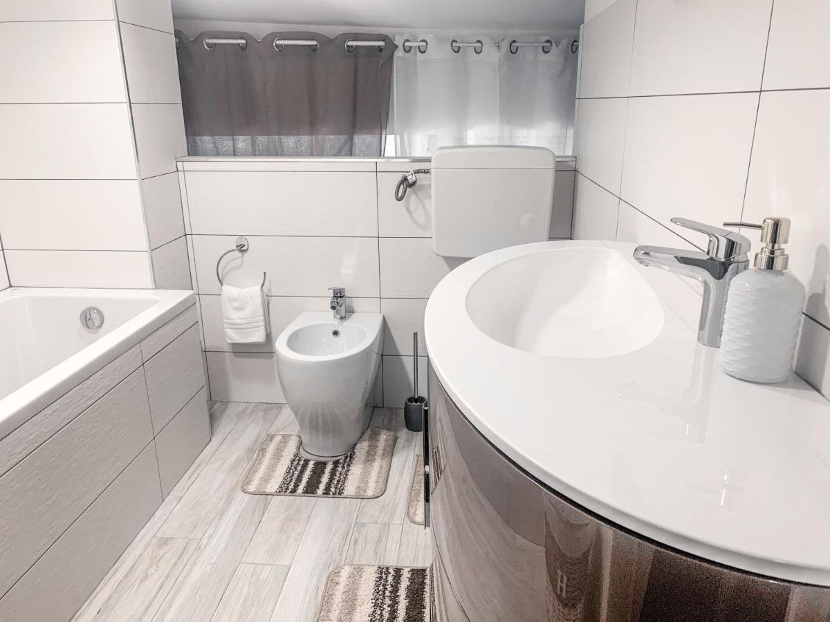 B&B Ma'Delina Settimo Milanese Buitenkant foto